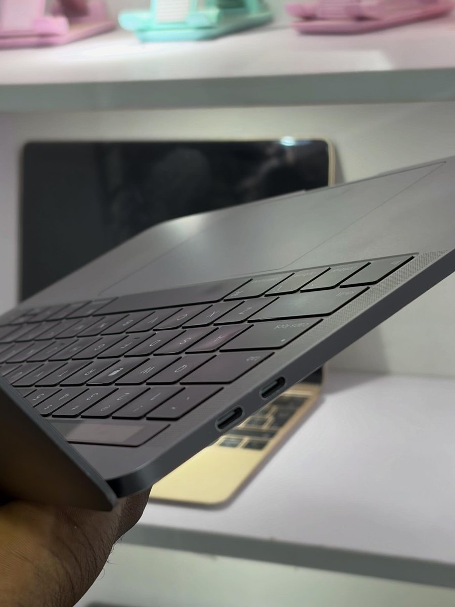 'JU ST ICE tweet media