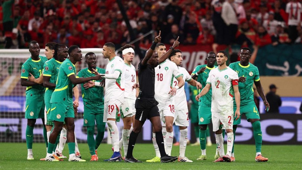 🇸🇳 TAS ACEPTÓ LA APELACIÓN DE #SENEGAL: EL TÍTULO DE LA COPA AFRICANA, EN SUSPENSO

Tribunal de Arbitraje Deportivo aceptó este lunes la apelación de la Federación de Senegal, tras la sanción de la CAF, e impuso una medida provisional: el título otorgado a #Marruecos queda en