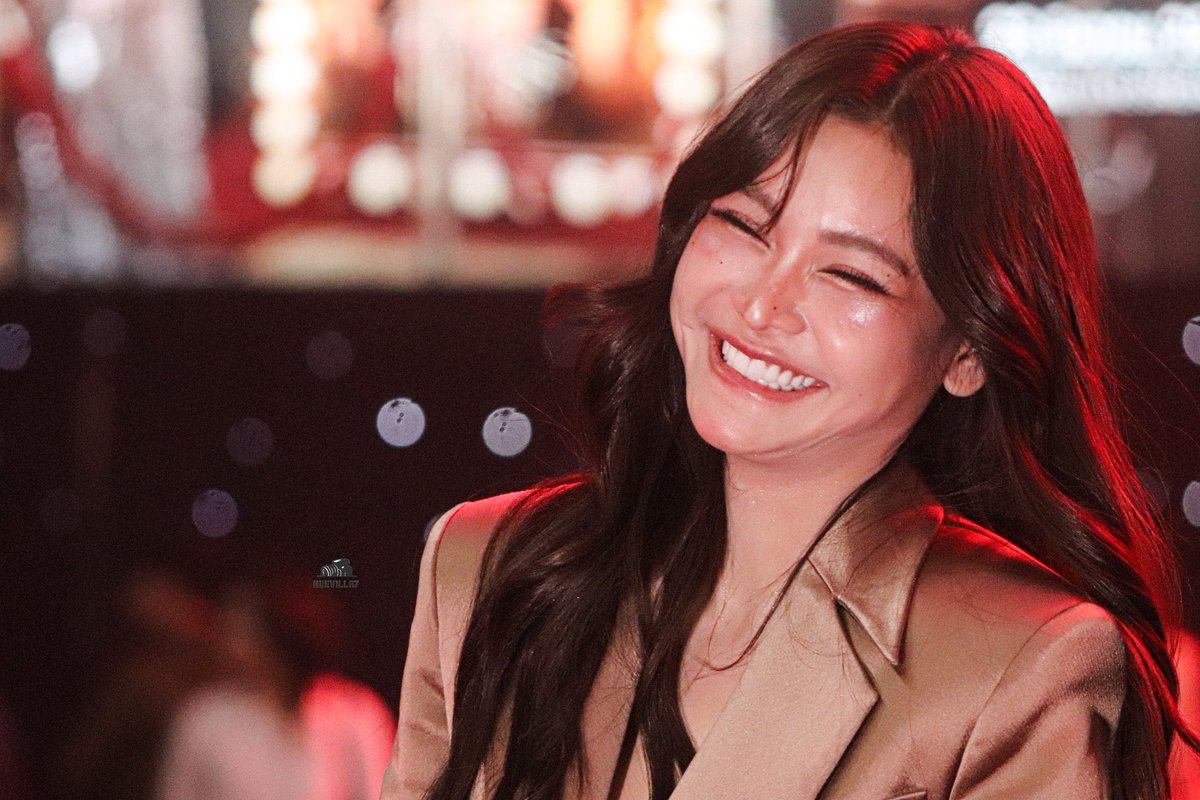 gia 🌙 tweet media