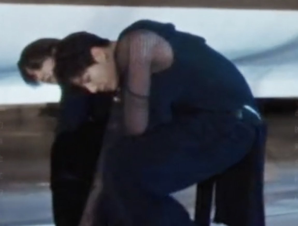 two-faced world tweet media