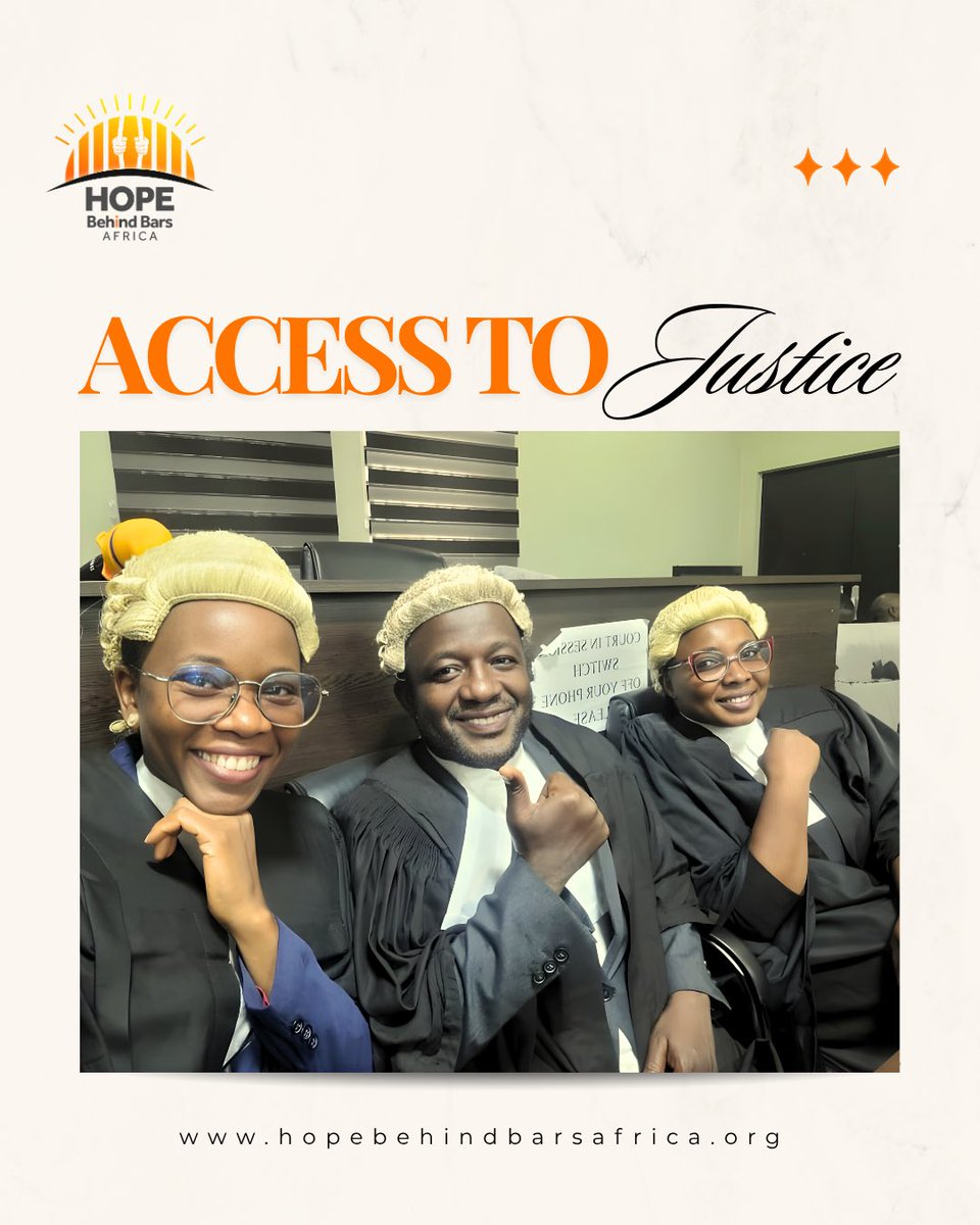 hopebehindbar's tweet image. Our lawyers are spreading good vibes in the courtroom while waiting to defend the defenceless☺️

#Justice is serious… but laughter is mandatory  #LawLife

#accesstojustice

For issues relating to arrests &amp;amp; detention: call our toll free line: 

080000704222