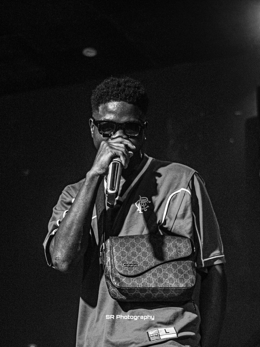 Lecrameoffishal's tweet photo. ''Le Processus '' mentionne un artiste avec qui tu aimerais me voir en feat.. et pourquoi ??

📸: @SRphotography/ @steveroman https://t.co/RwFM4G0ee0
