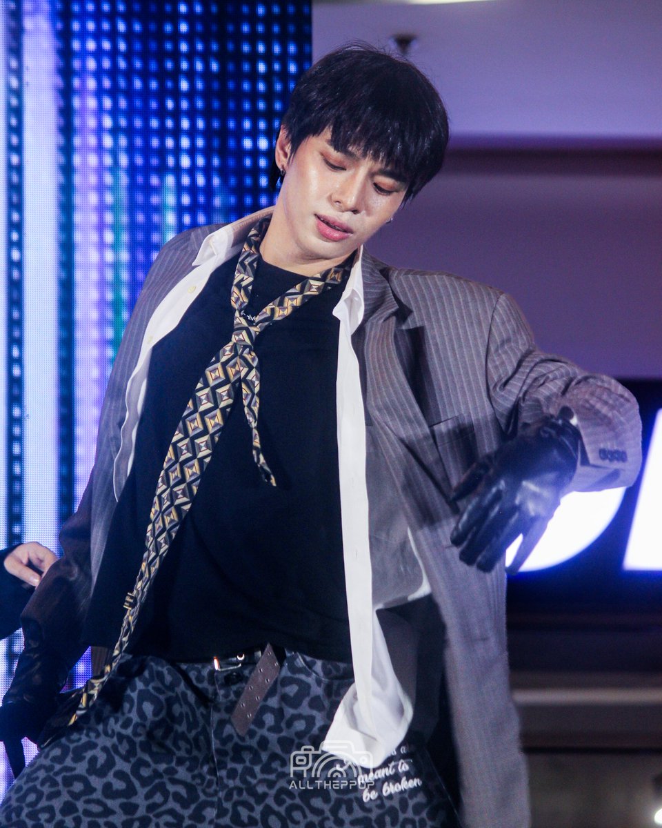 AllThePPop tweet media