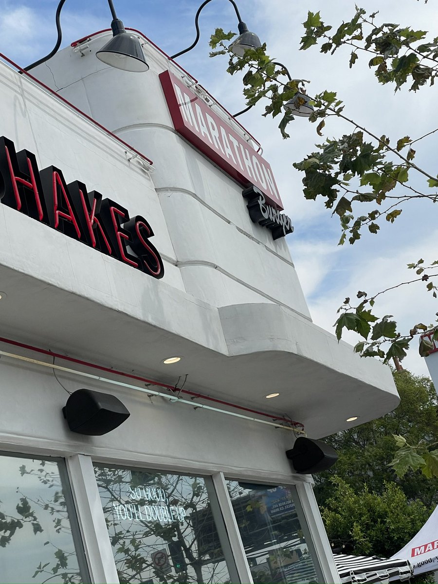 Double D tweet media