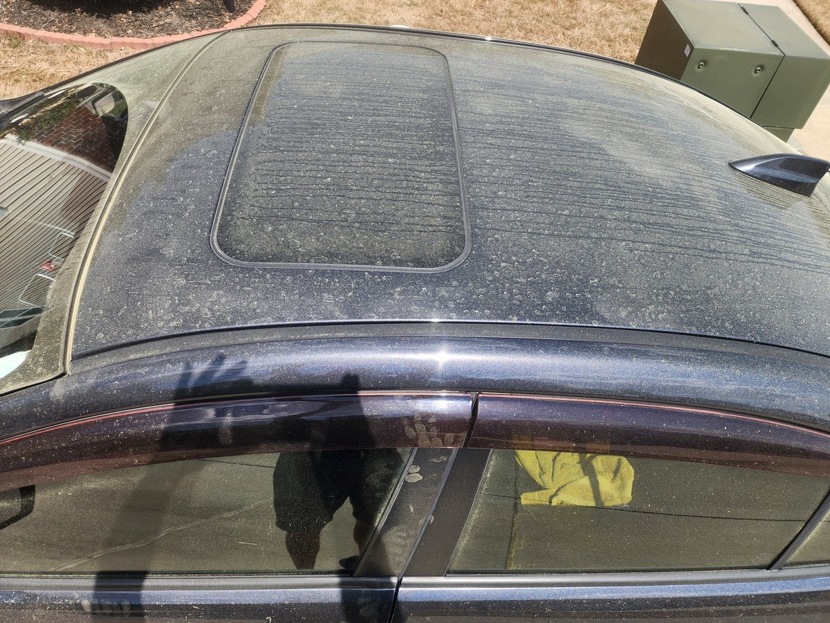 MrNoFoxGiven tweet media