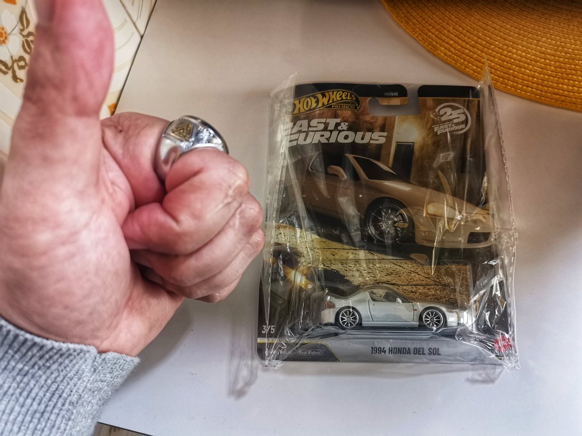 O que o meu irmão arranjou 😂👌🏻💪🏻🍻
[H] 🚗 💨