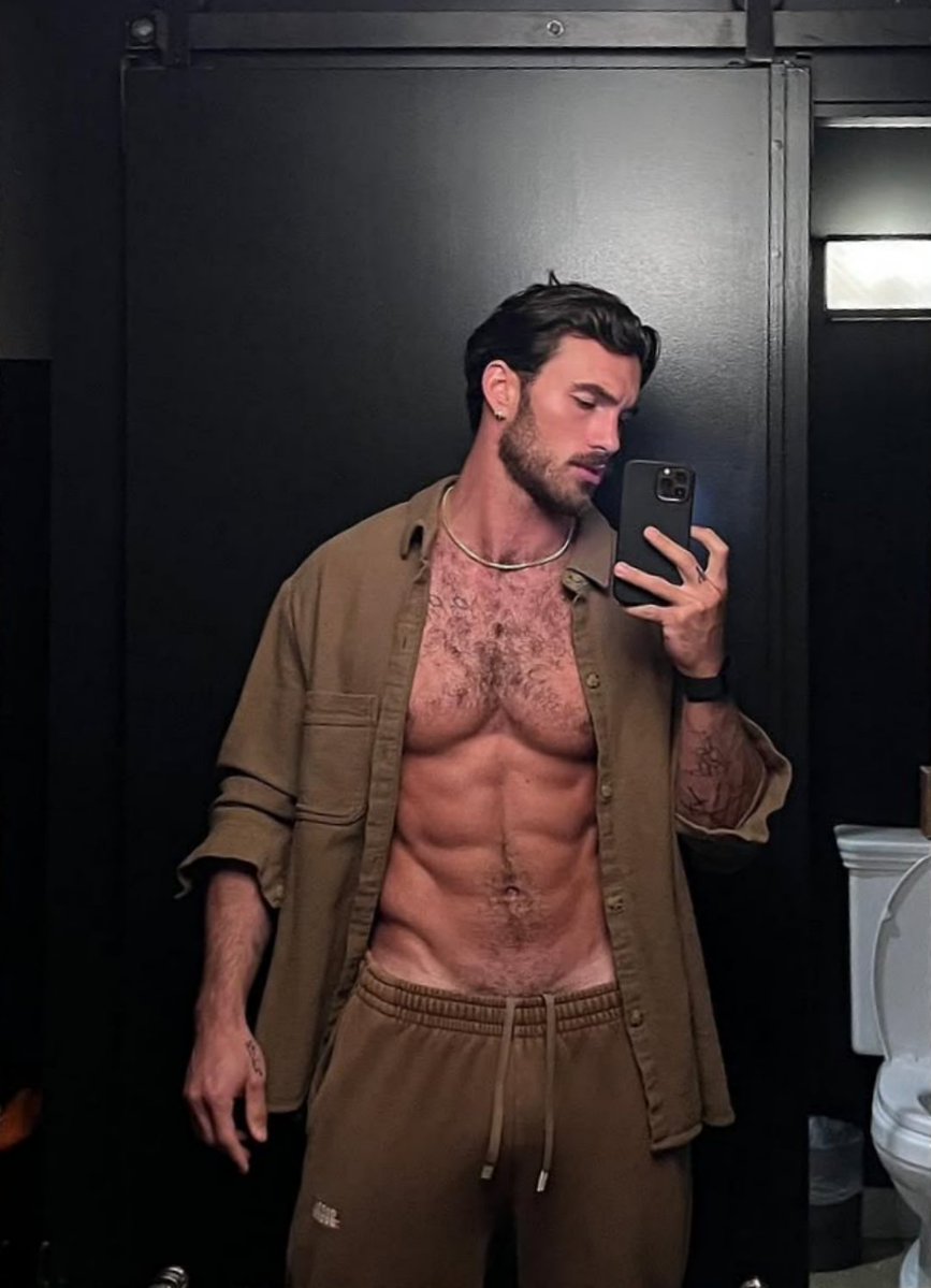 𝘿𝙄𝙈𝙄𝙏𝙍𝙔 𝘿𝙍𝘼𝙑𝙀𝙉 tweet media