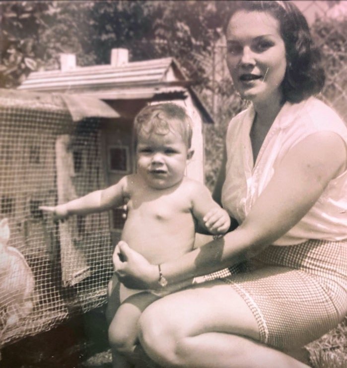 Barefoot Jewess ✡️ tweet media