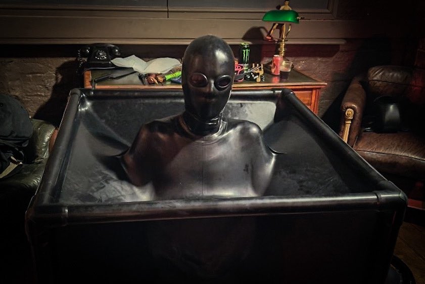 The KinkyBiologist tweet media