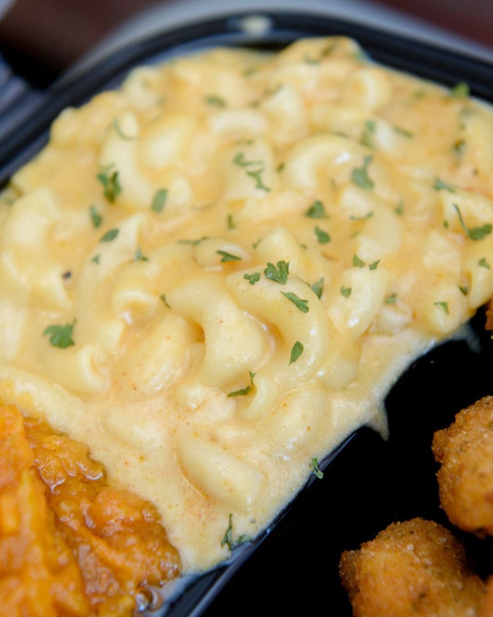 Shugarshacksoul's tweet photo. Cheesy, creamy, Shack-made goodness 🧀🔥

Y'all know this Mac &amp; Cheese hits different!

#ShugarShackSoulFood #MacNCheeseLove #PhillyEats https://t.co/8MRS3M1wa3 https://t.co/V7yPU7jodS