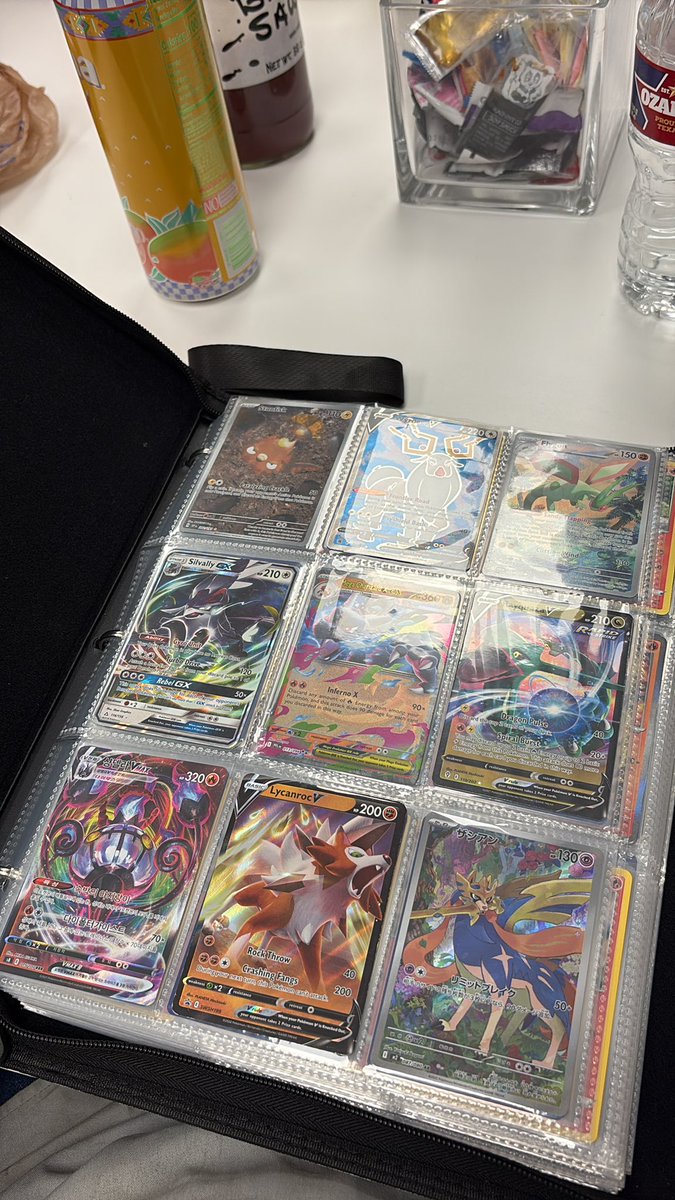 undvfeated's tweet photo. pov: your co workers got you into pokemon 😭 https://t.co/cAPaFT77GK