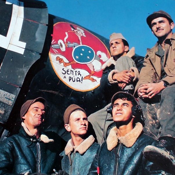 Atlantic_Sprt's tweet photo. 1º Grupo de Aviação de Caça do Brasil, conhecido como "Senta a Púa" | 🇧🇷 https://t.co/Ww9d84eMFI