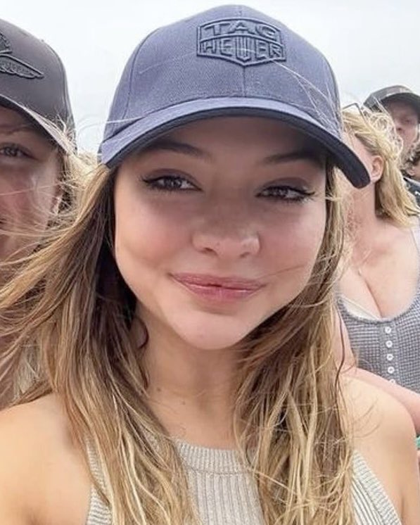 Miss, not Mrs. 𑣲Not@/madelyncline tweet media