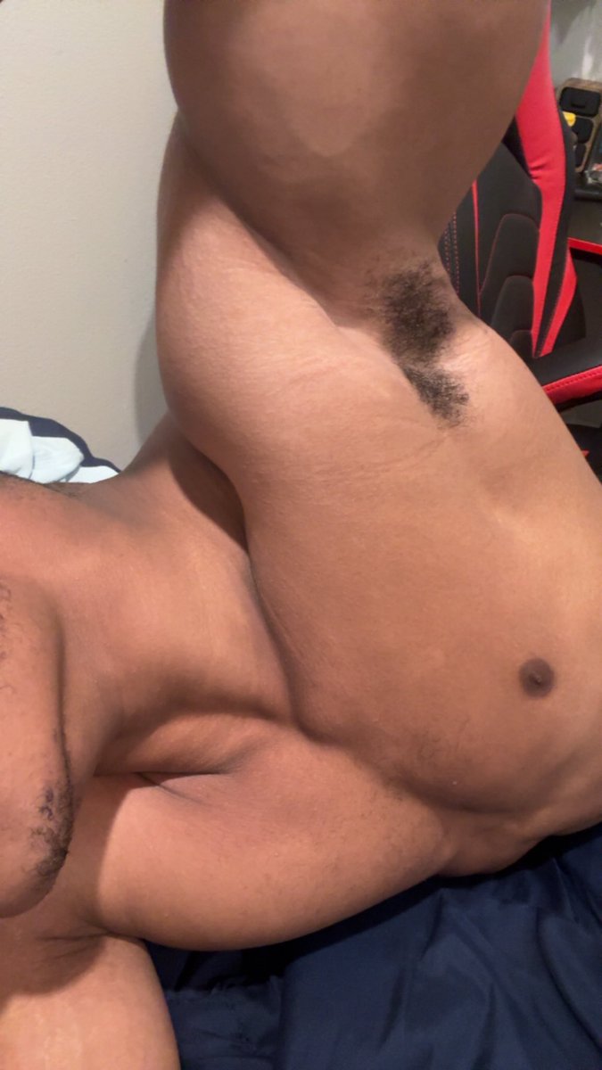 Svllater tweet media