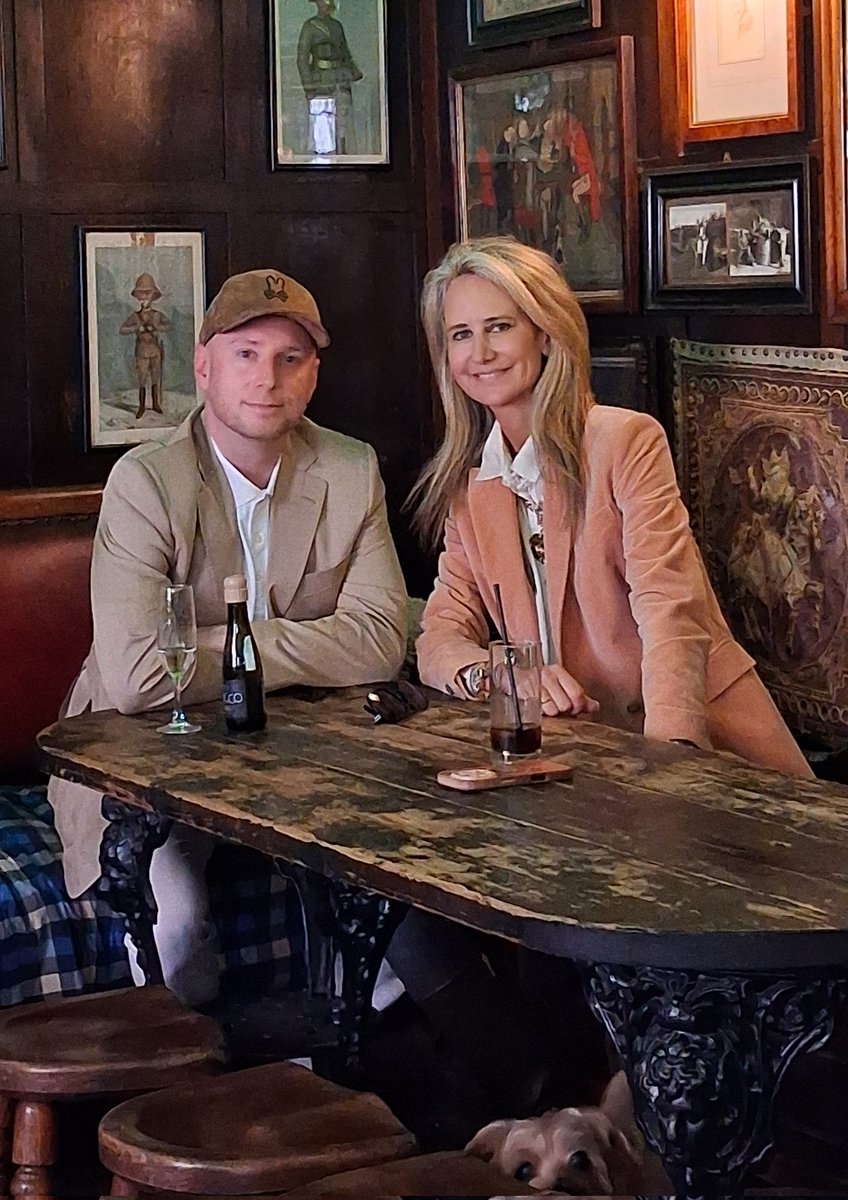 Jay_Beecher's tweet photo. The plot to get the truth out about the Epstein scandal continues, with @Thebritishladyv 🔍 https://t.co/XEqg0kN5Y7