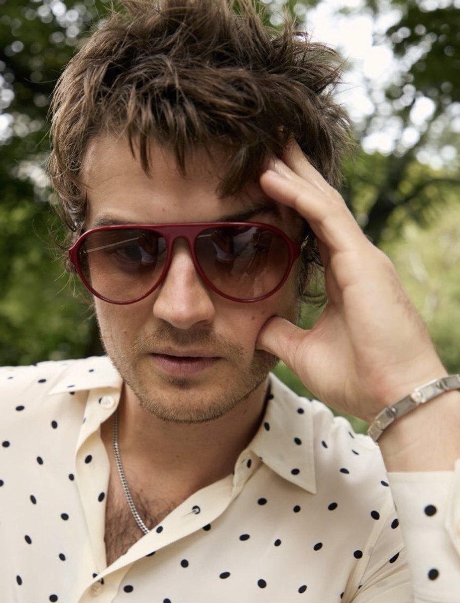 Please don't beat yourself up, oh whatever you do, 'cause that doesn't do anything but break you in two.