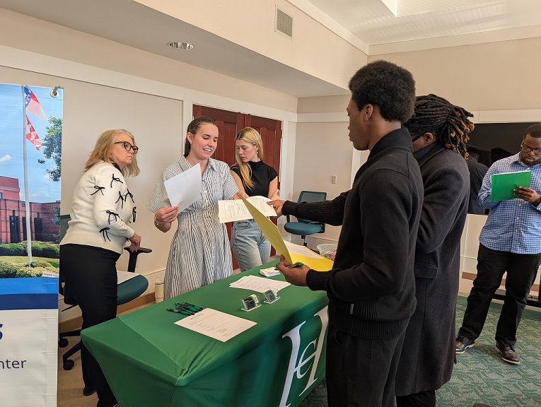 EckerdJobCorps's tweet image. Résumé‑ready and dressed for success—Kittrell Job Corps students made a strong impression at the NCWorks Career Fair as staff helped build pathways to employment. 
#CareerReady #JobCorpsWorks