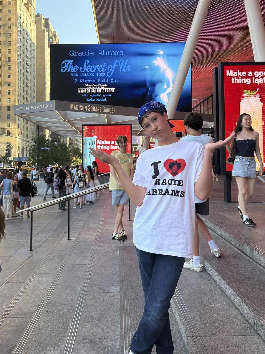 drew 🪩 is breathing tweet media