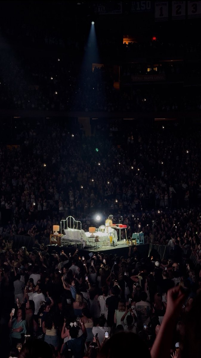 drew 🪩 is breathing tweet media