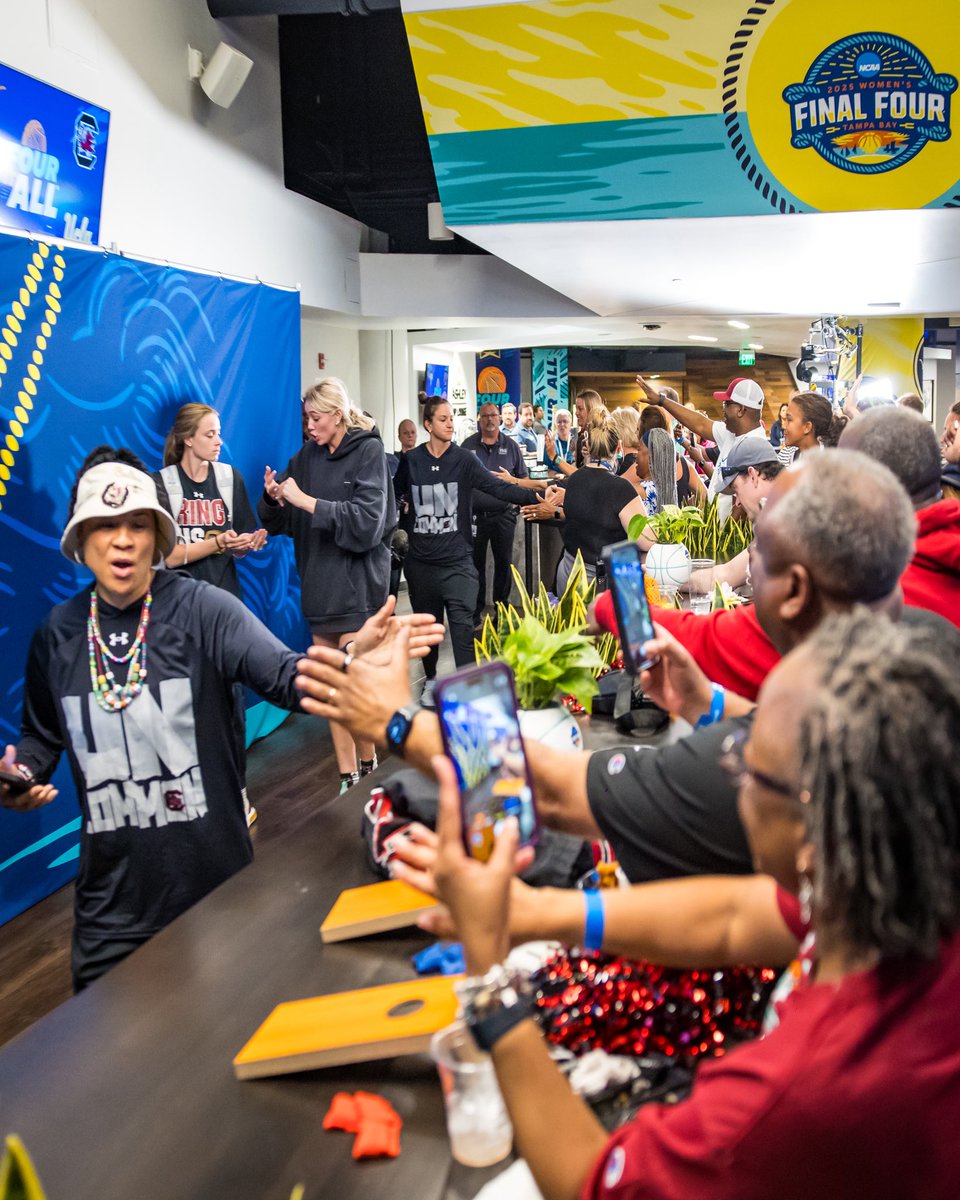 On Location tweet media