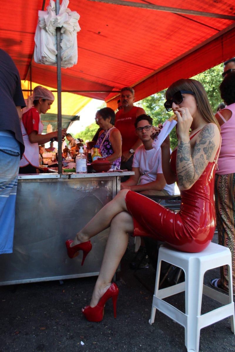 Talita Dominatrix tweet media