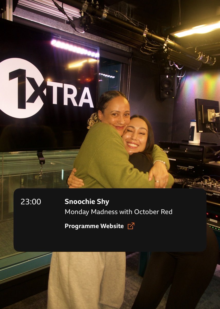 October Red ®️ tweet media