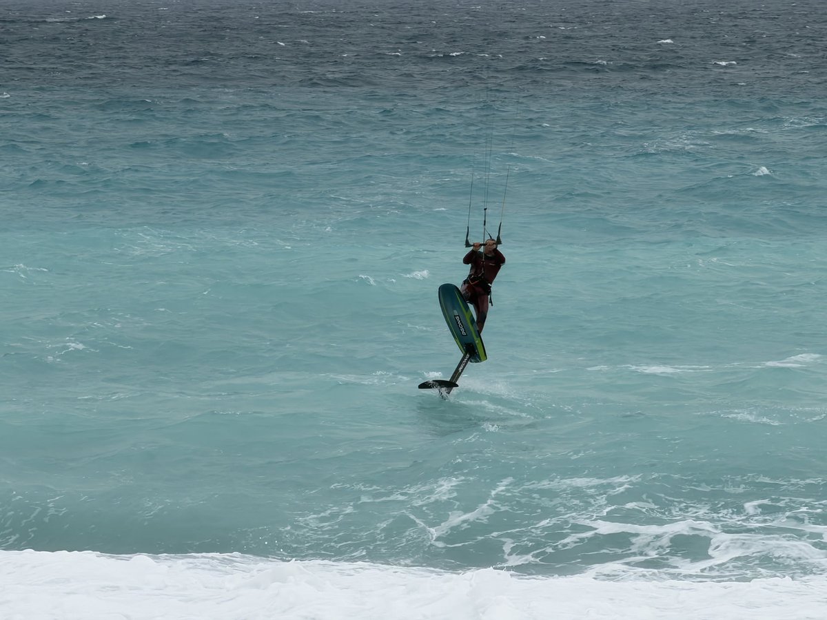AuroraBlueSail's tweet photo. A Short Distraction in Nice

Not everything during this trip was about boats.

While we were in Nice for our second yacht viewing, something else kept catching our attention.

Just a few steps away from the marina, kitesurfers were out on the water — moving effortlessly across the waves, carried by wind and sea.

For a while, we stopped thinking about layouts, equipment lists and decisions.

Instead, we just stood there watching.

Moments like these are small reminders of what this journey is really about.

Being outside.
Being on the water.
And enjoying the freedom that comes with it.

More in our webblog → link in bio.

#AuroraBlueSailing
#Nice
#Kitesurfing
#CotedAzur
#FrenchRiviera
#OceanLife
#WaterSports
#SailingJourney
#BeachLife
#LifeAtSea