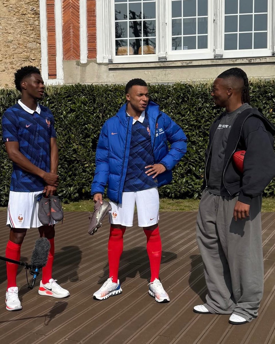 🇫🇷 Aurélien Tchouaméni &amp; Kylian Mbappé in France’s new World Cup kit.