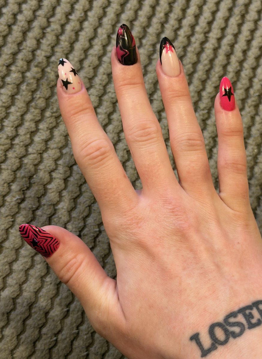 Toooyah? ★ / Emotional Junkie tweet media