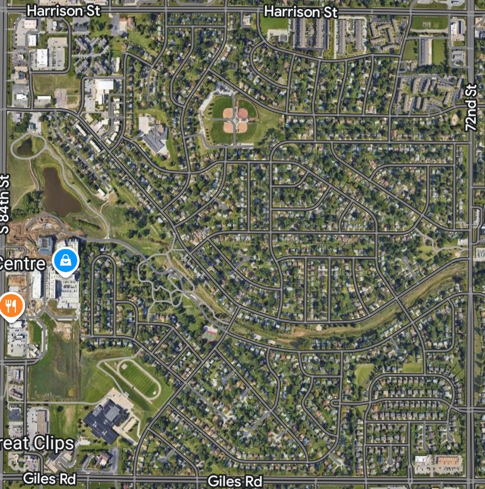 patapackala's tweet image. Yeah, this is definitely a thing that varies regionally and by individual development. 

A lot of HOAs maintain a pool and some sort of park/common landscaped area. Other places the city will handle those same responsibilities. This is also why cul de sacs are so popular, even