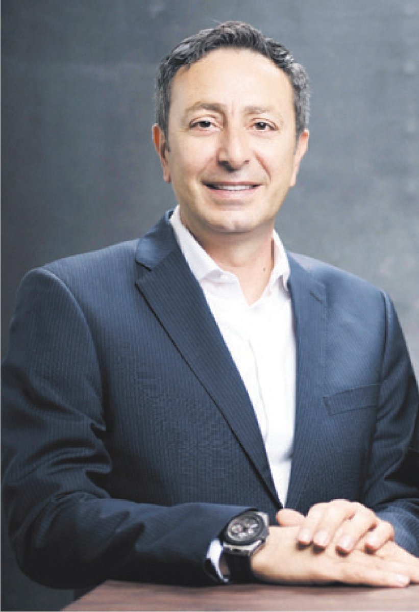 رائد برقاوي يكتب: 
 
إلى كل هؤلاء نقول.. لا تفرحوا كثيراً، لأن الحديث عن «بدائل» لدبي لم يعد  واقعياً كما كان يُطرح في السابق، فدبي لم تعد مجرد خيار بين عدة خيارات،  بل أصبحت ضرورة اقتصادية ولوجستية ومالية مُلِحَّة في المنطقة، فهي مركز  ابتكار، وحلقة وصل رئيسية بين الشرق والغرب،