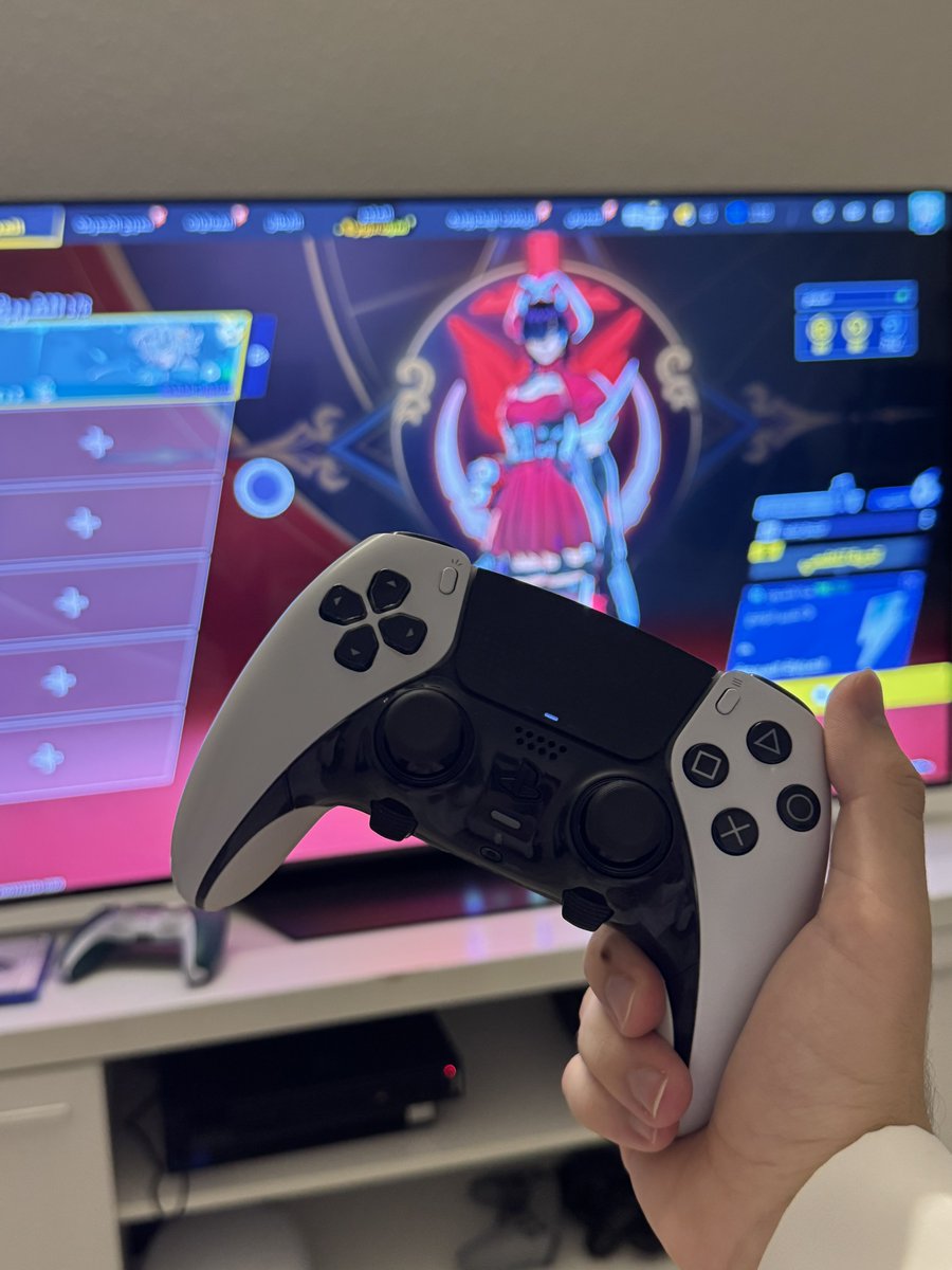 يـزيـد tweet media