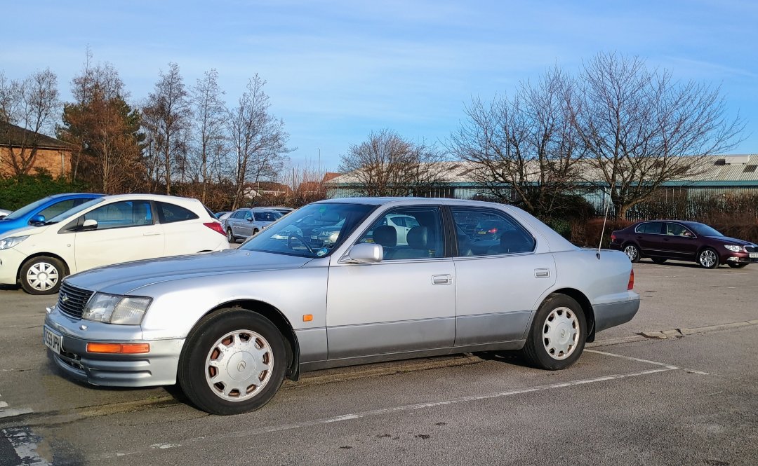 It's Walter's toupée tweet media