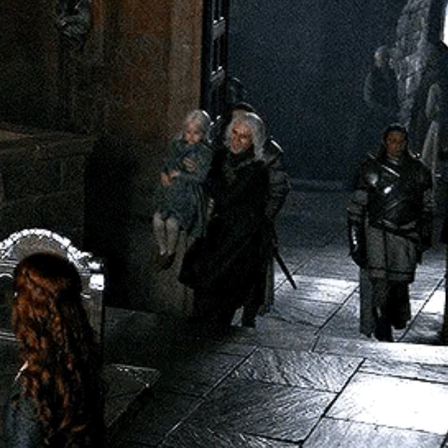 dragon queen tweet media