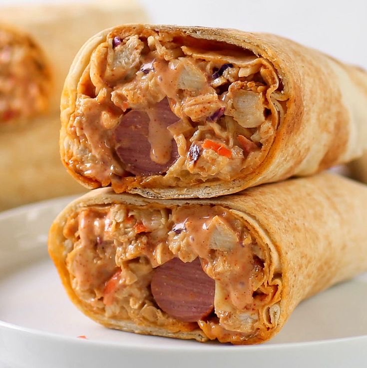 FelixOla55's tweet photo. You survived another Monday in Lagos.
No small thing. The traffic alone deserves a trophy. Now stop managing and reward yourself properly with bold flavour, healthy eating, and food that never lies. TakeMore Shawarma &amp; Grill
Come hungry. Leave converted.
It just Tastes &amp; TakeMore https://t.co/dhFNLEnQi2