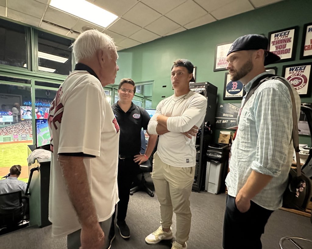 Ethan Eibe tweet media