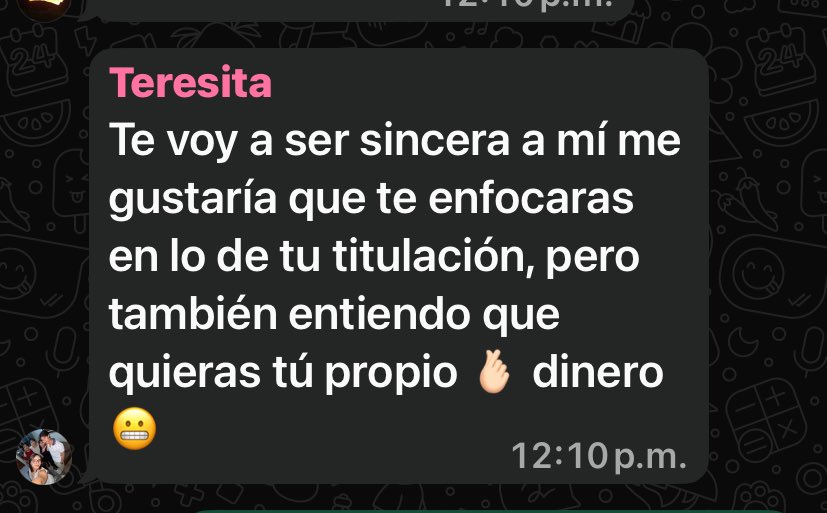 friiiixb's tweet photo. yo intentando trabajar 
mi mamá: https://t.co/aSM6vcfNRN