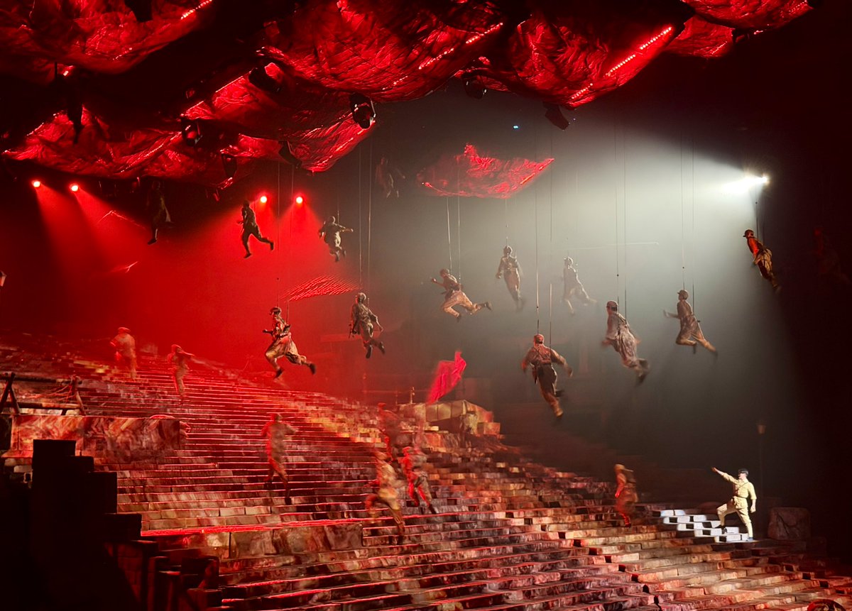 Attractions 360° tweet media