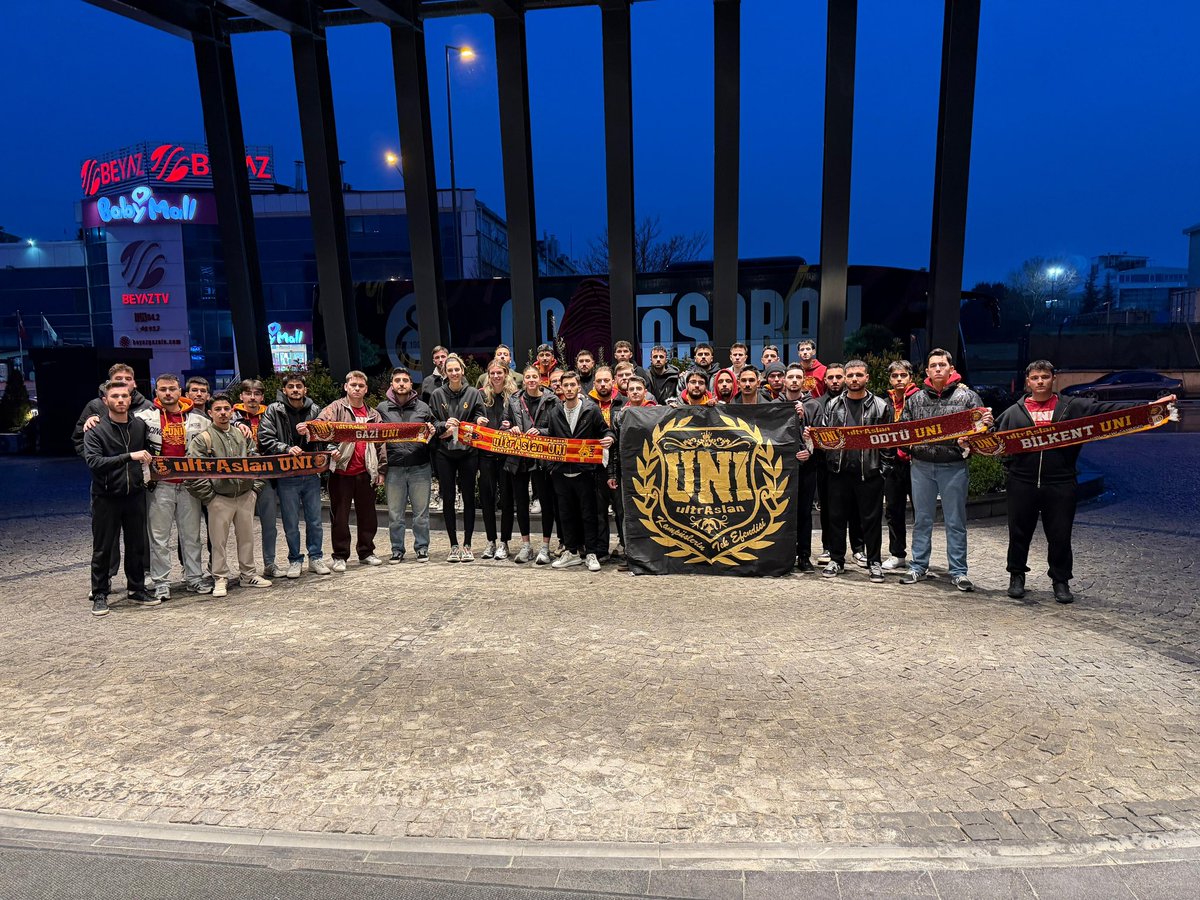 Kadın voleybol takımımızı yarın oynanacak mücadele öncesi konaklayacakları otelde karşıladık.
📍 Ankara #ultrAslanUNI