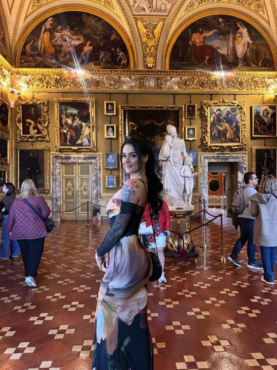 BriBri🌹 tweet media