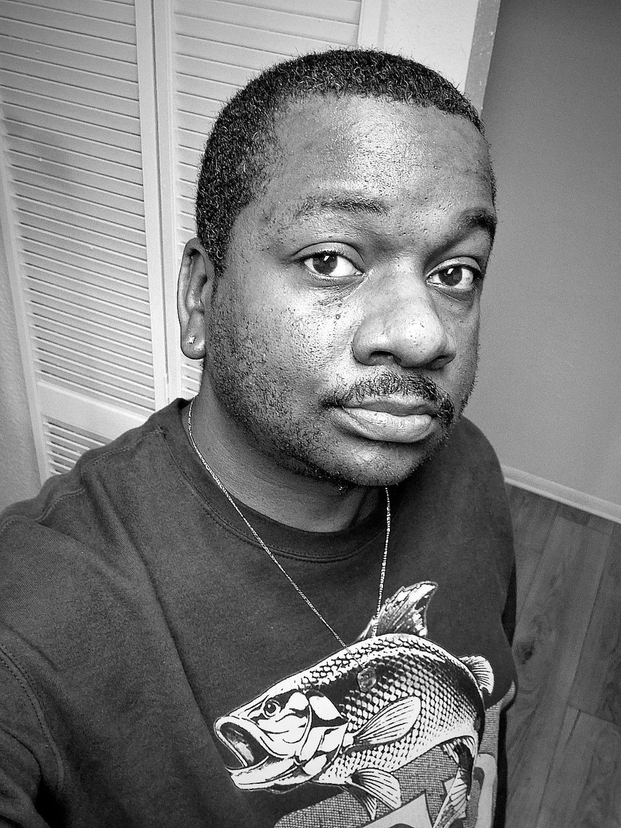 The Black Guy @ Umbrella 🔫 tweet media