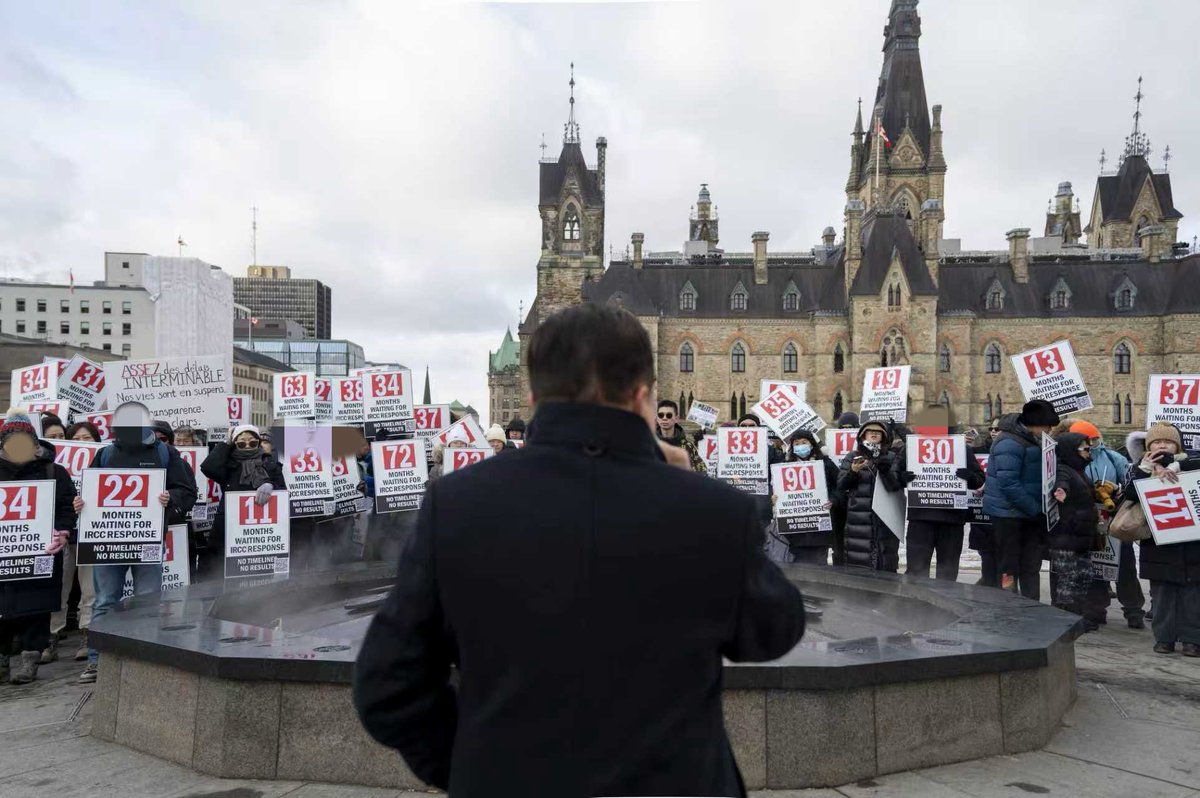 VoicesFairCheck's tweet photo. 10 days ago, people traveled all night to rally in Ottawa. Endless security screenings shatter family reunions, stall marriages, derail top talents &amp; strip legal taxpayers' dignity, leaving people trapped in despair. If this isn't harm, what is? #IRCC #cdnpoli #cdnimm #CBCNews https://t.co/UoBl9wa2YN
