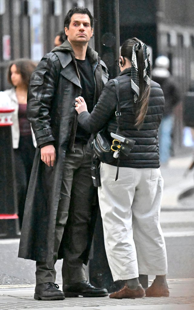 Henry Cavill Updates tweet media