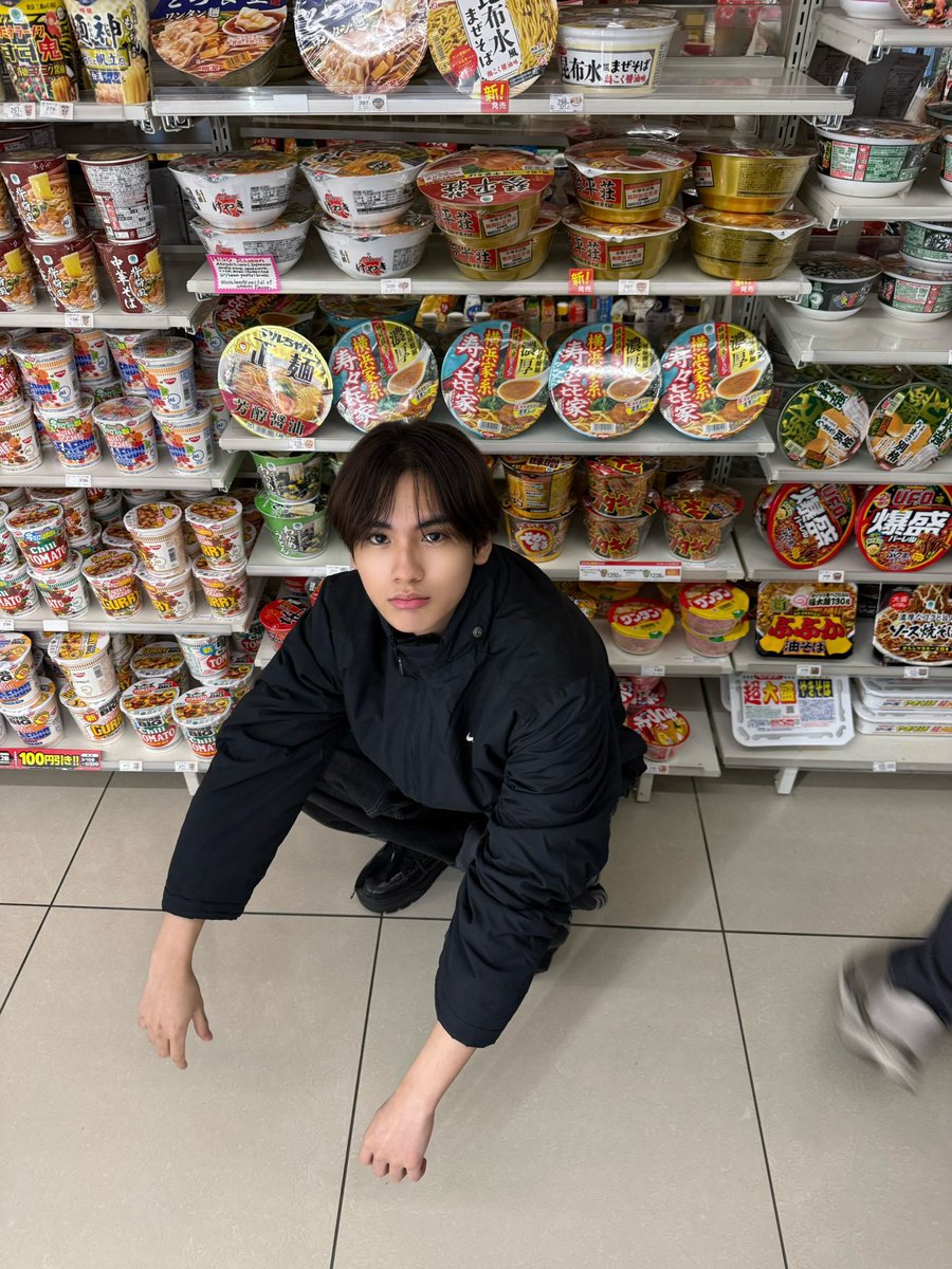 ceri🪼🌼 tweet media