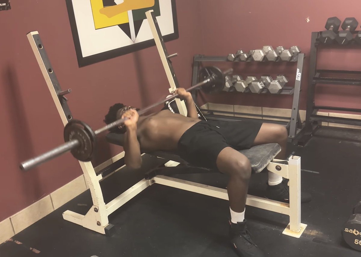 Mike Macdonald’s Golf Swing tweet media