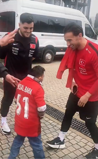 Osimhenaldo tweet media