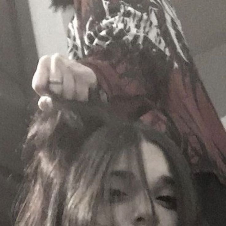 ✌︎︎ tweet media