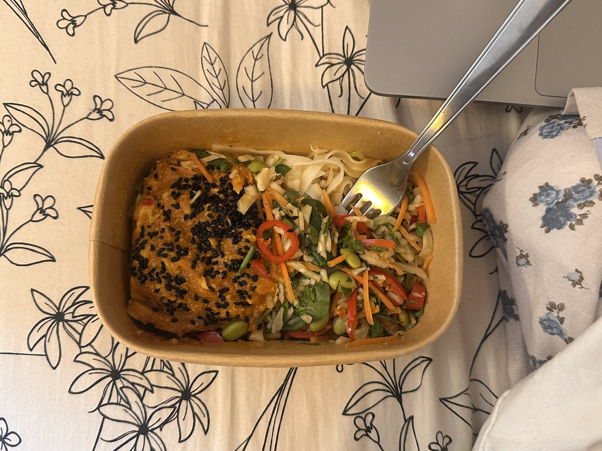 nida 𓃹 tweet media