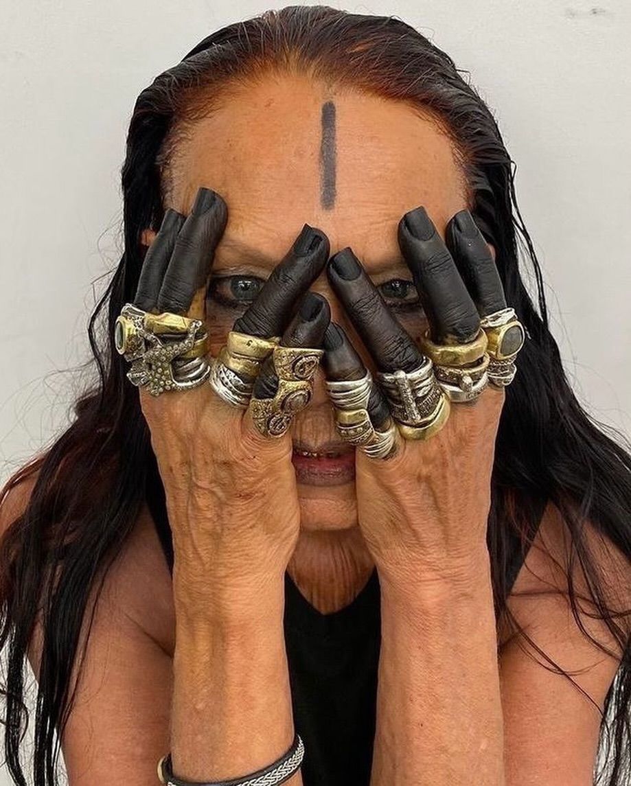 Rogue Fashion tweet media