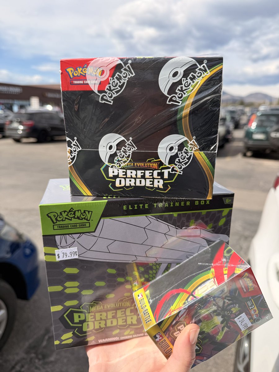 BritBrat tweet media